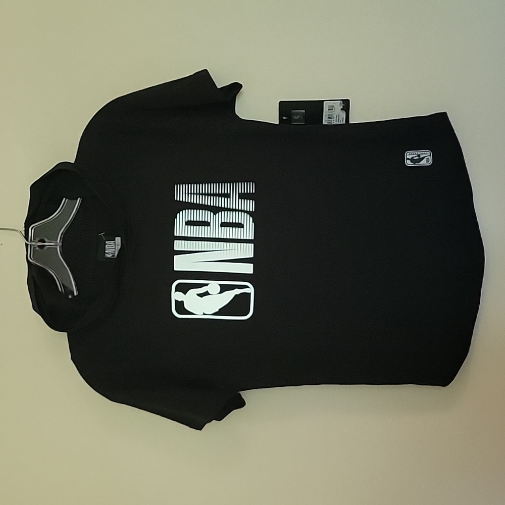 NWT NBA New Black Hooded Short Sleeve Shirt M 10-12